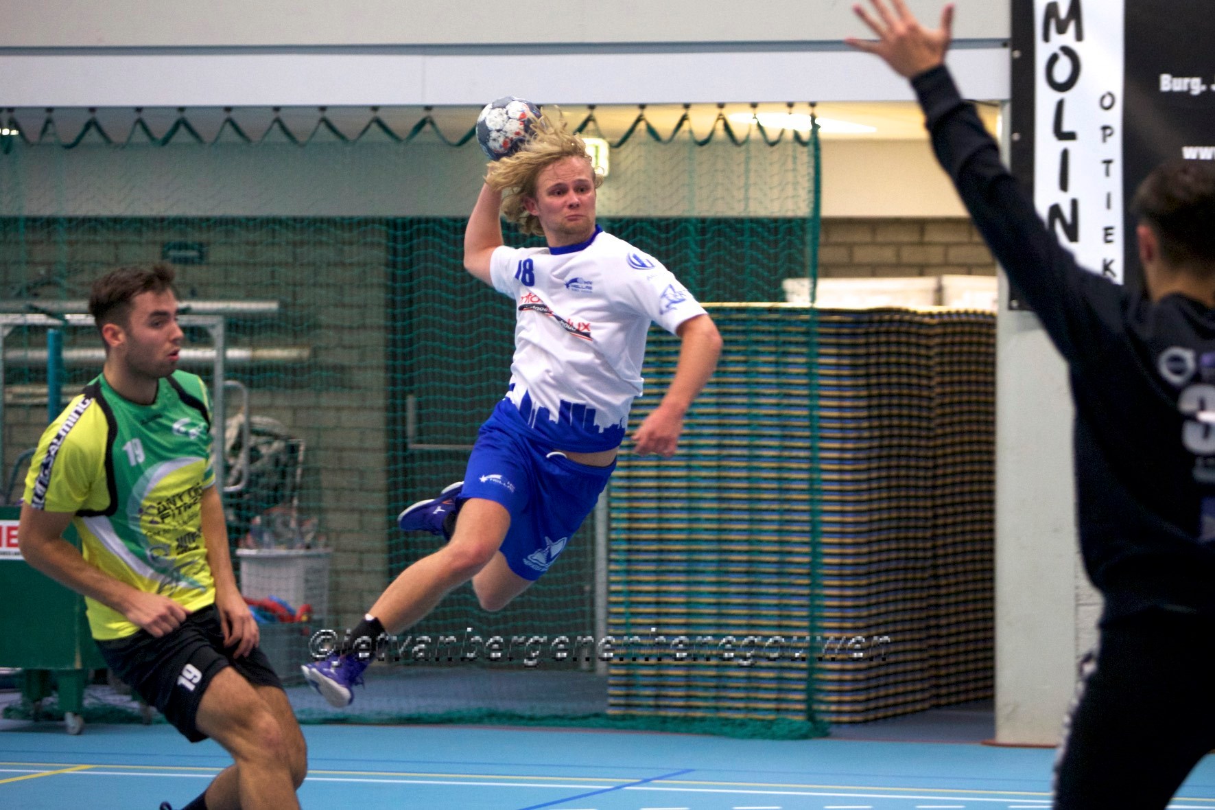 THIERRY VAN ZUNDERT: ‘LATEN ZIEN HOE GOED WIJ ALS HELLAS HANDBALLEN’