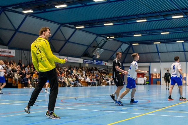 <strong>WHC/HERCULES WINT DANKZIJ DOELMAN VAN GROTE RIVAAL HELLAS</strong>