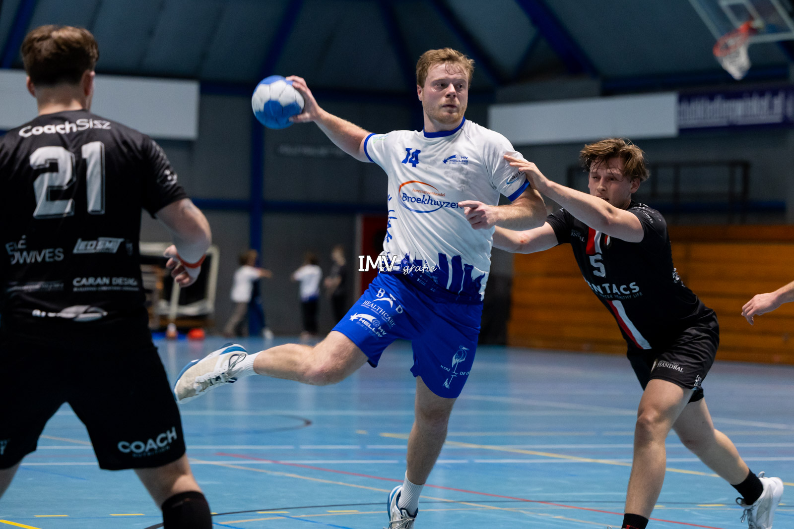 HELLAS KAN VOORLOPIG NOG REKENEN OP VASTE KRACHT JOEY VAN DALEN